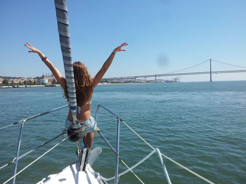 Lisbon: Day, Afternoon, or Sunset Boat Cruise With Wine - Activity Highlights