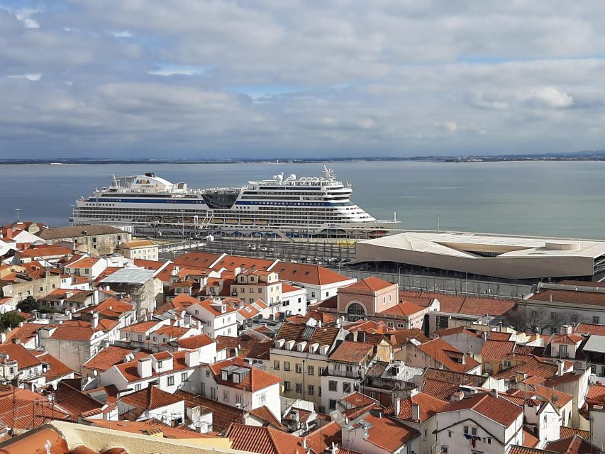 Lisbon: Half Day Guided Sightseeing Tour by Tuk Tuk - Tour Highlights