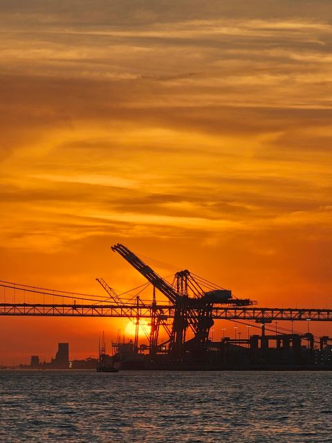 Lisbon: Private Sailboat Tour on the Tagus at Sunset - Experience Highlights