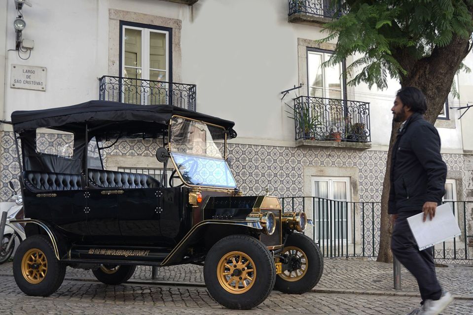Lisbon: Private Sightseeing Tour in a Vintage Tuk Tuk - Experience Highlights