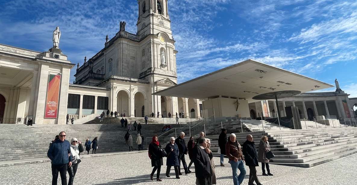 Lisbon: Private Tour to Fatima, Batalha, Nazaré, & Óbidos - Experience Highlights