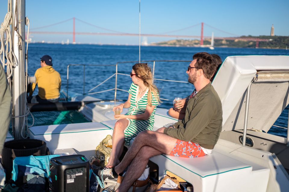 Lisbon: Sunset Catamaran Tour With Music and Drink - Customer Reviews