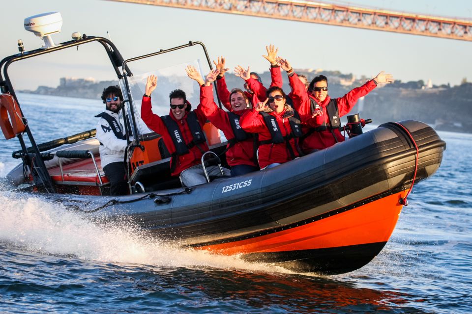Lisbon: Sunset Speedboat Tour With Complimentary Drink - Experience Highlights