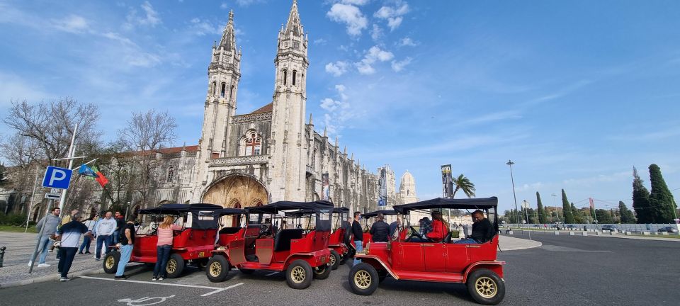 Lisbon: Tour on Board a Classic Car - Accessibility and Group Options