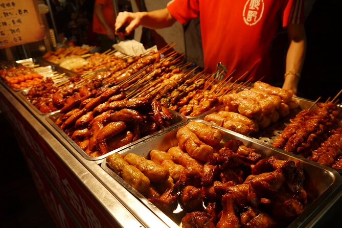 Local Favorites: Taiwan Night Market Food Tour in 2 Hours - Food Options and Group Size