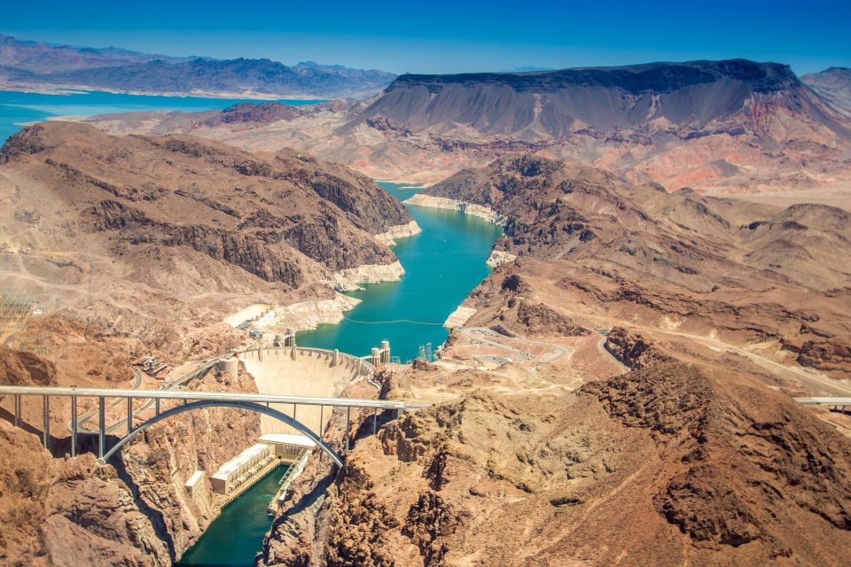 Los Angeles: Las Vegas Overnight Trip With Hoover Dam Tour - Itinerary Highlights