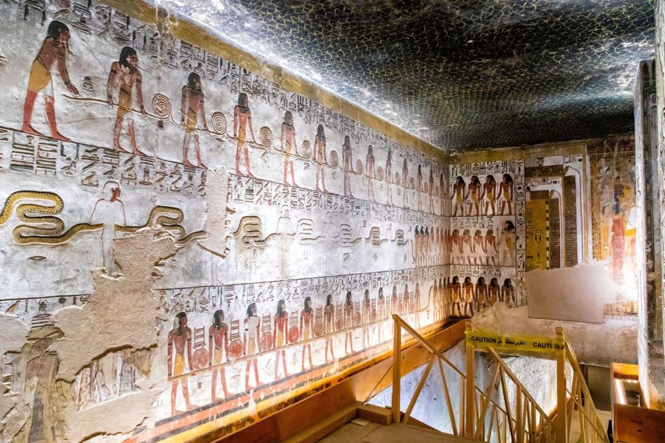 Luxor: Private West Bank Tour With Karnak Sound & Light Show - Experience Highlights of the Tour