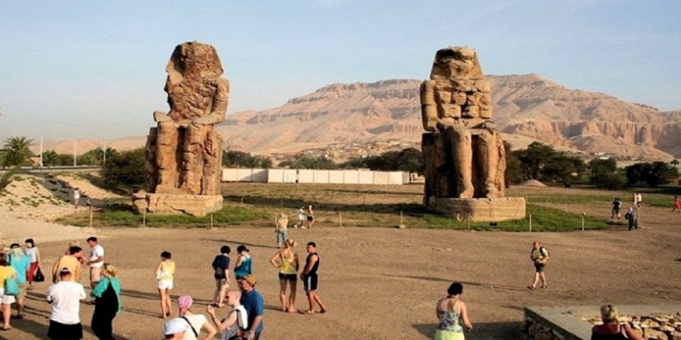 Luxor: Shared Tour to Valley of Kings, Habu, Memnon & Lunch - Multilingual Live Tour Guide