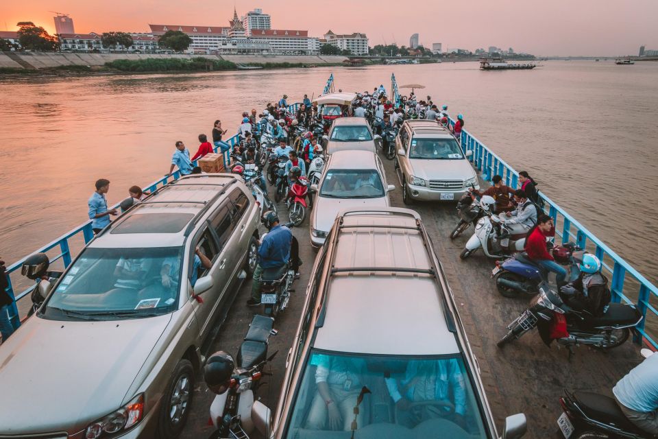 Mad Monkey Phnom Penh Riverside Walking Tour - Tour Experience Highlights