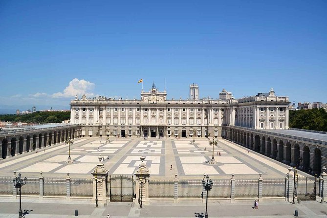 Madrid & Royal Palace Walking Tour Skip the Line Tickets - Meeting Point Details