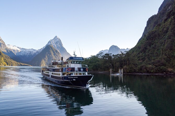 Milford Sound Cruise From Queenstown or Te Anau - Cruise Options and Sightseeing