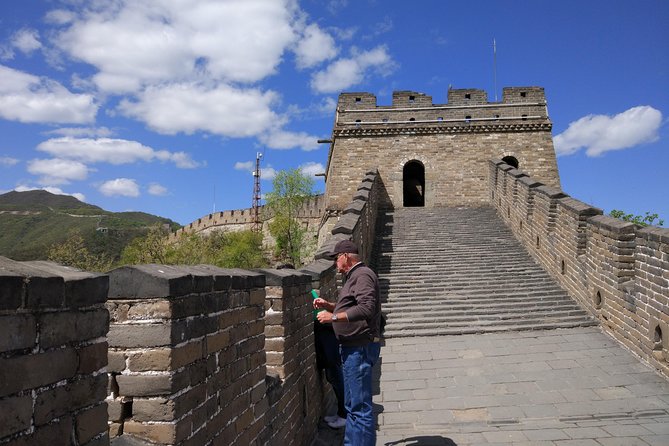 Mini Group: Half-Day Great Wall at Mutianyu Hiking Tour - Minimum Traveler Requirement