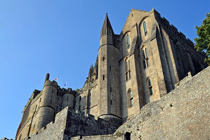 Mont Saint Michel Guided Tour With Abbey Visit From Paris - Tour Logistics