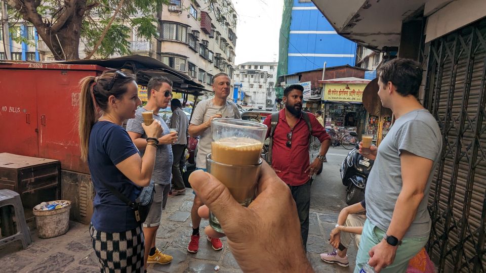 Mumbai: Discover Mumbai's Street & Beach With Food Tour - Experience Highlights