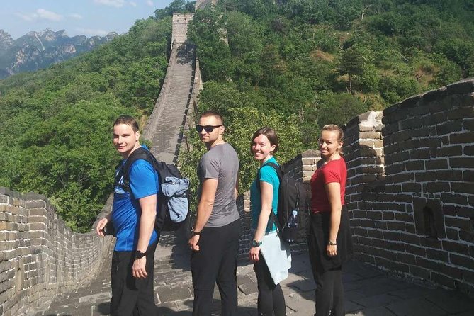 Mutianyu Great Wall & Old Hutong Private Layover Guided Tour - Logistics and Pickup