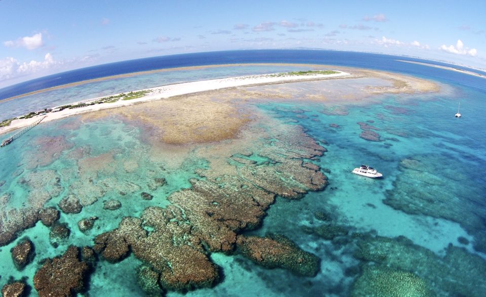 Naha, Okinawa: Keramas Island Snorkeling Day Trip With Lunch - Snorkeling Experience