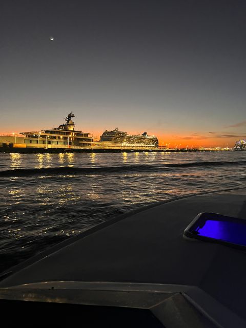 Nassau: Happy Hour Sunset Booze Cruise - Inclusions in the Cruise Experience