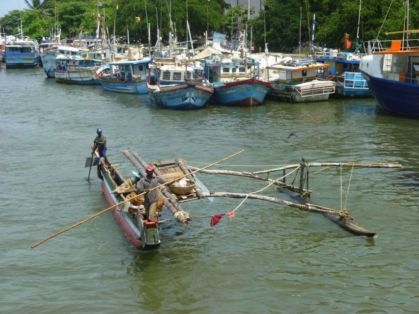 Negombo: All-Inclusive Lagoon Fishing Tour & Seafood Lunch - Booking Information