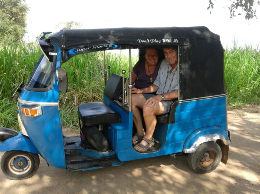 Negombo: Fishing Village Highlights Tour in a Tuk-Tuk - Experience Highlights