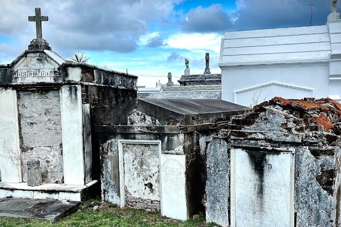 New Orleans Cemetery Experience: Secrets, Death, and Exploration - Tour Logistics and Requirements