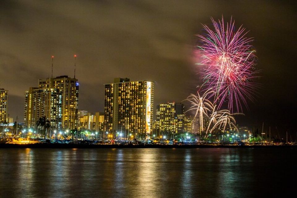 Oahu: Waikiki Fireworks Sail - Experience Highlights