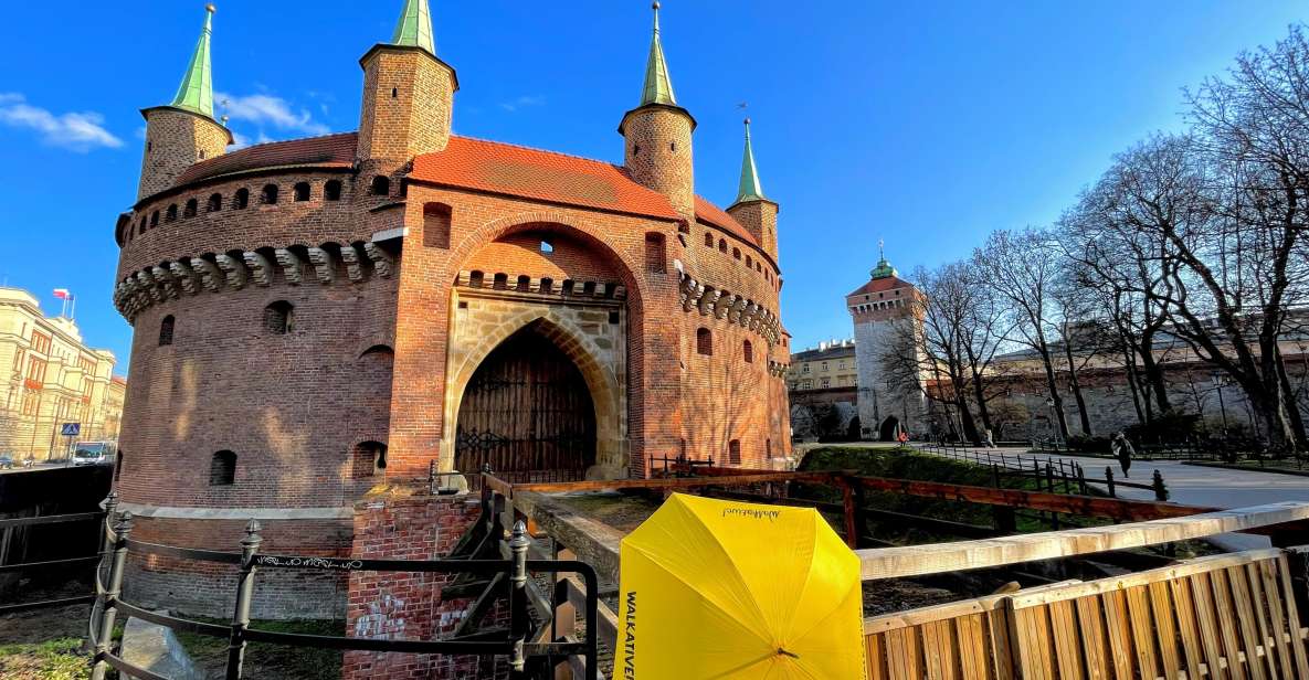 Old Town & Royal Castle of Krakow - Exploring Wawel Castle
