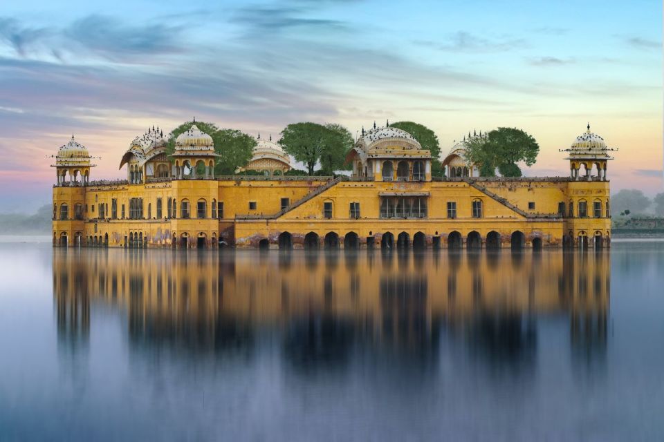 One Day Amer Fort & Jaipur City Tour From Delhi By Car - Amer Fort Exploration