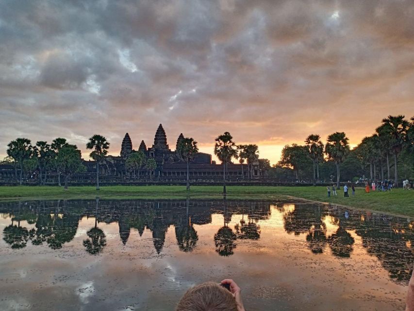 One Day Angkor Wat Trip With Sunrise - Itinerary Highlights
