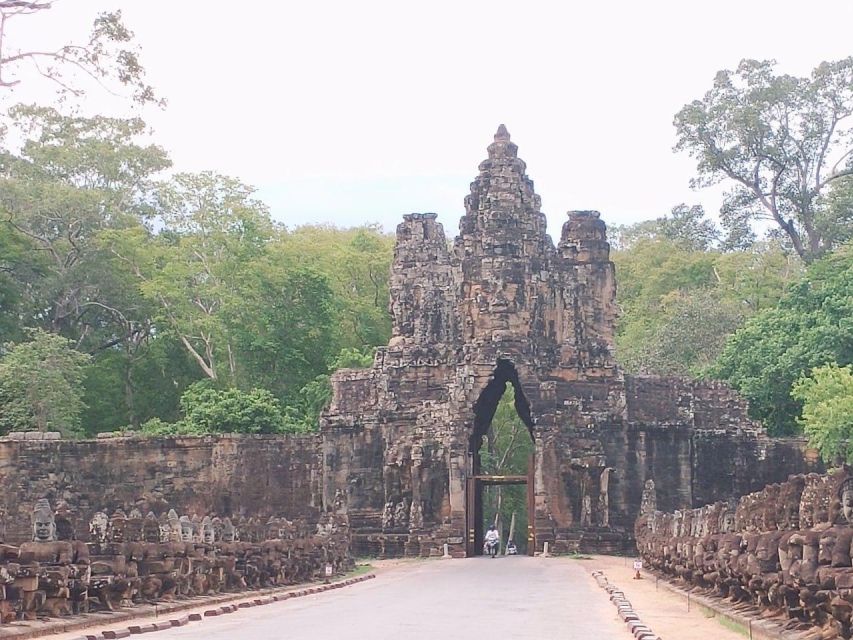 One Day Shared Trip to Angkor Temples With Sunset - Tour Features