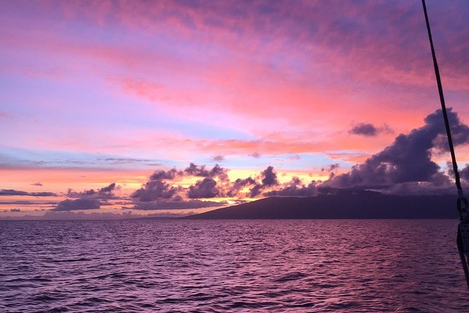 Original Sunset Cruise With Open Bar From Ka'Anapali Beach - Onboard Experience and Amenities