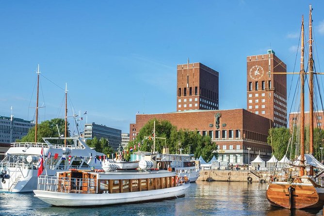 Oslo Airport Transfers : Oslo Airport OSL to Oslo City in Business Van - Advance Time Confirmation