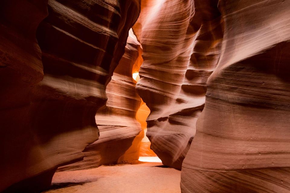 Page: Upper Antelope Canyon Entry Ticket and Guided Tour - Tour Duration and Guide Information