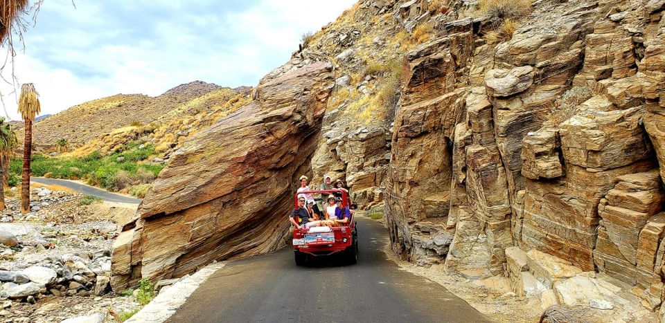 Palm Springs: Indian Canyons Hiking Tour by Jeep - Experience Highlights