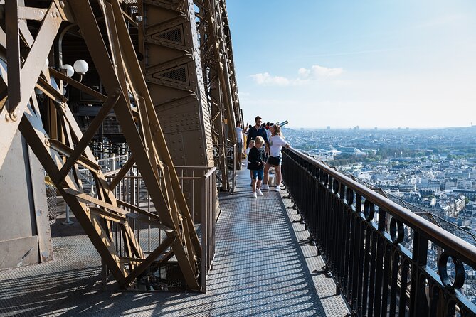 Paris: Eiffel Tower Guided Tour With Optional Summit Access - Meeting and Logistics