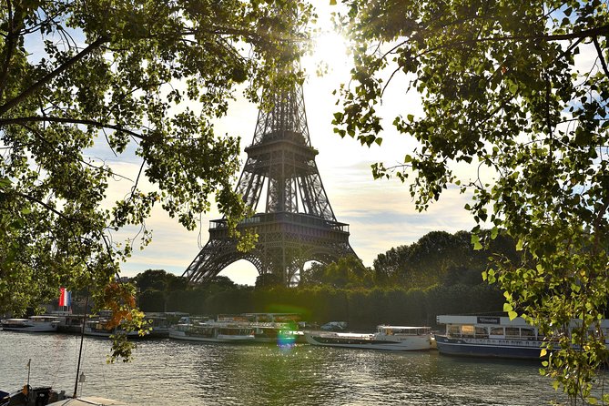 Paris Famous Landmarks PhotoWalks Tour - Overview of PhotoWalks Tour