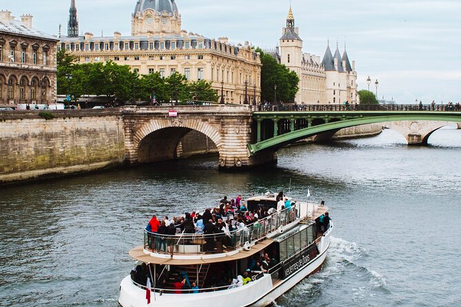 Paris - One Hour Seine River Cruise With Recorded Commentary - Booking Details