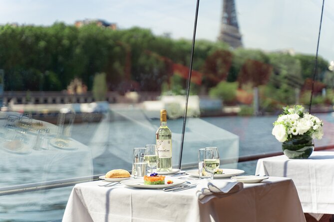 Paris Seine River Lunch Cruise by Bateaux Mouches - Menu and Dining Information