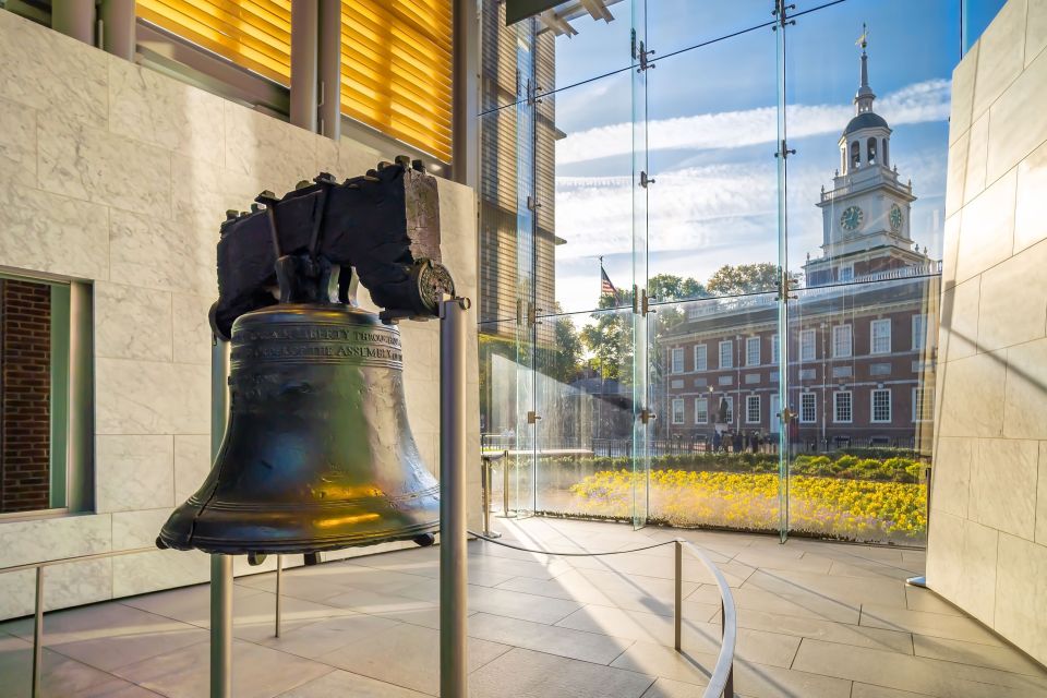 Philadelphia: Small Group Tour W/ Liberty Bell & Cheesesteak - Historical Points of Interest Covered