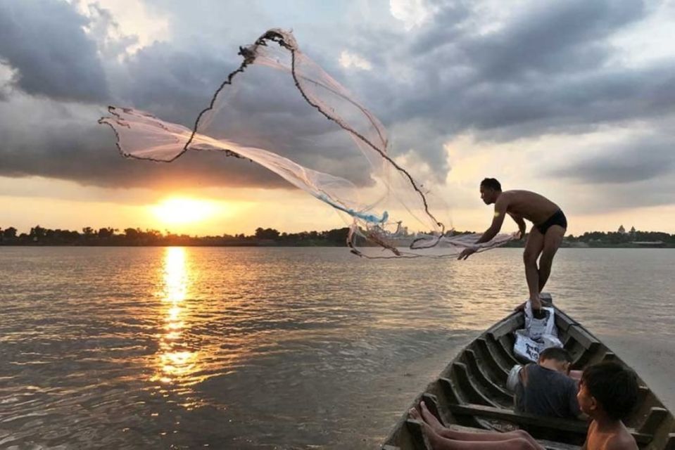 Phnom Penh Mekong/Tonle Sap River Sunset Wine/Fruits Cruise - Experience Highlights