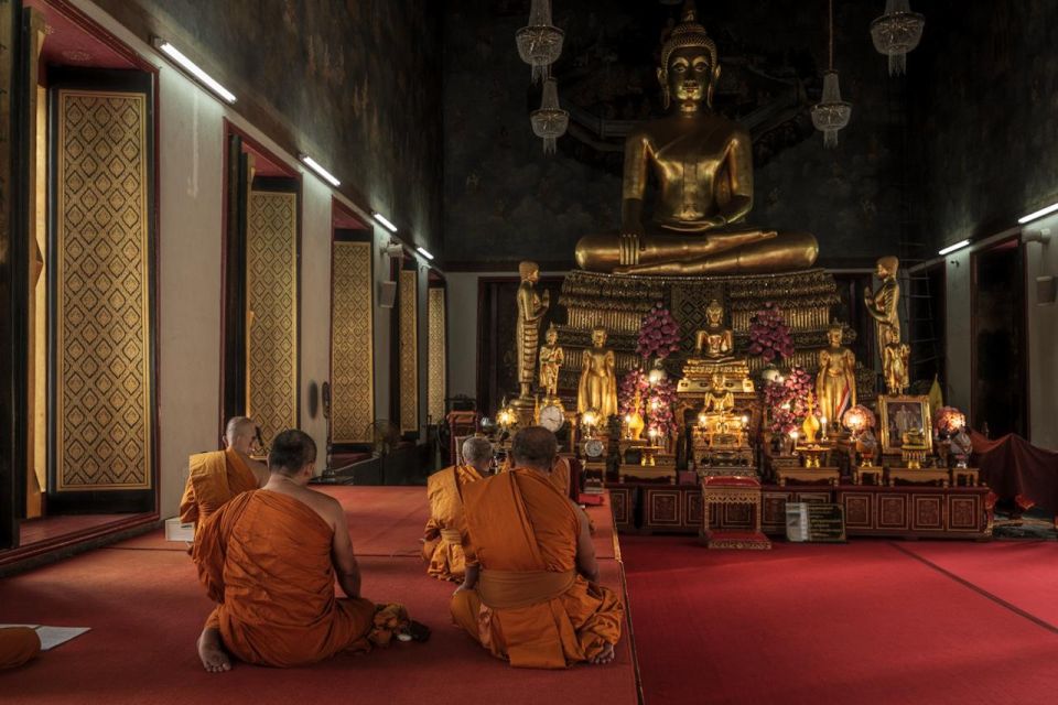 Photo Exploring Bangkok: Ratchanatdaram Temple PM Tour - Experience