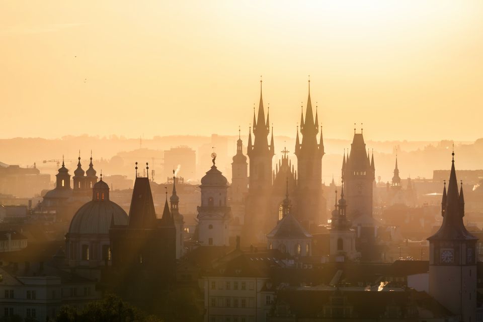 Photo Tour: Prague Famous City Landmarks Tour - Booking Details