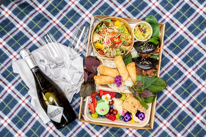 Picnic in the Royal Botanic Gardens for 2 - Booking and Accessibility Information