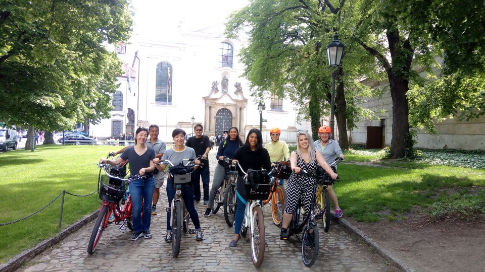 Prague: 7 Best Viewpoints of Prague E-Bike Tour - Stunning Vantage Point at Prague Castle