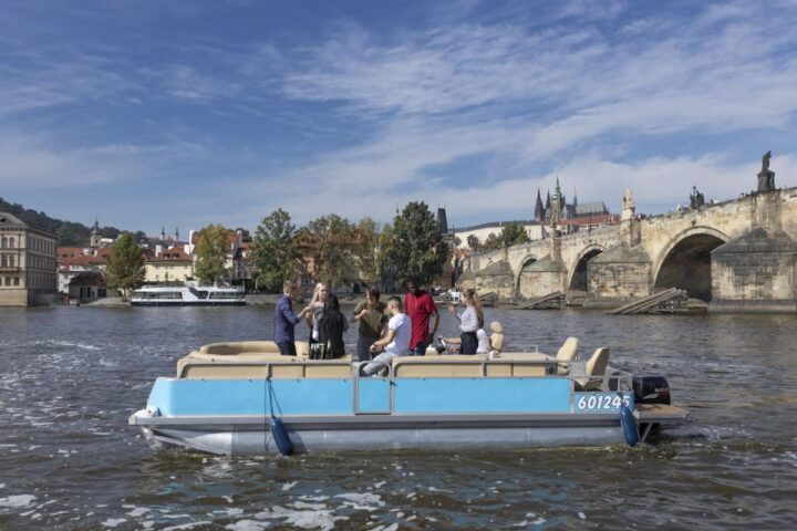 Prague: Beer Boat Tour - Experience Highlights