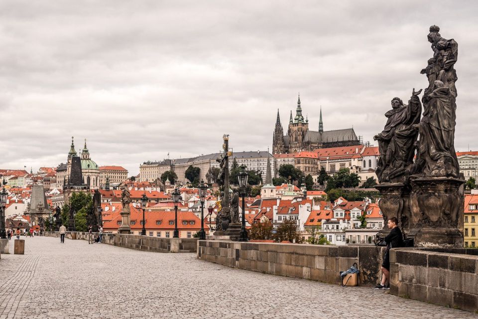 Prague: Castle, National Museum & Town Hall Tickets & Audio - Sightseeing Experience