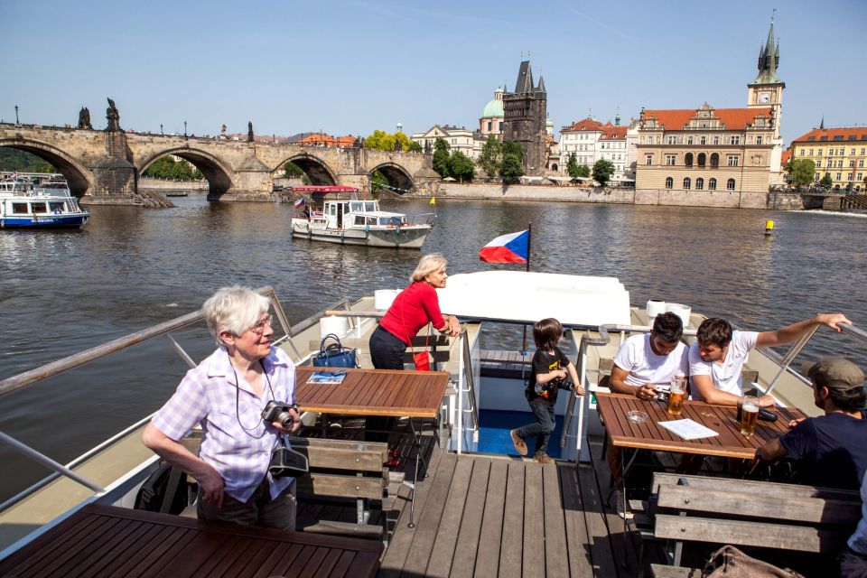 Prague Cruise: 1-Hour on the River Vltava - Experience Highlights