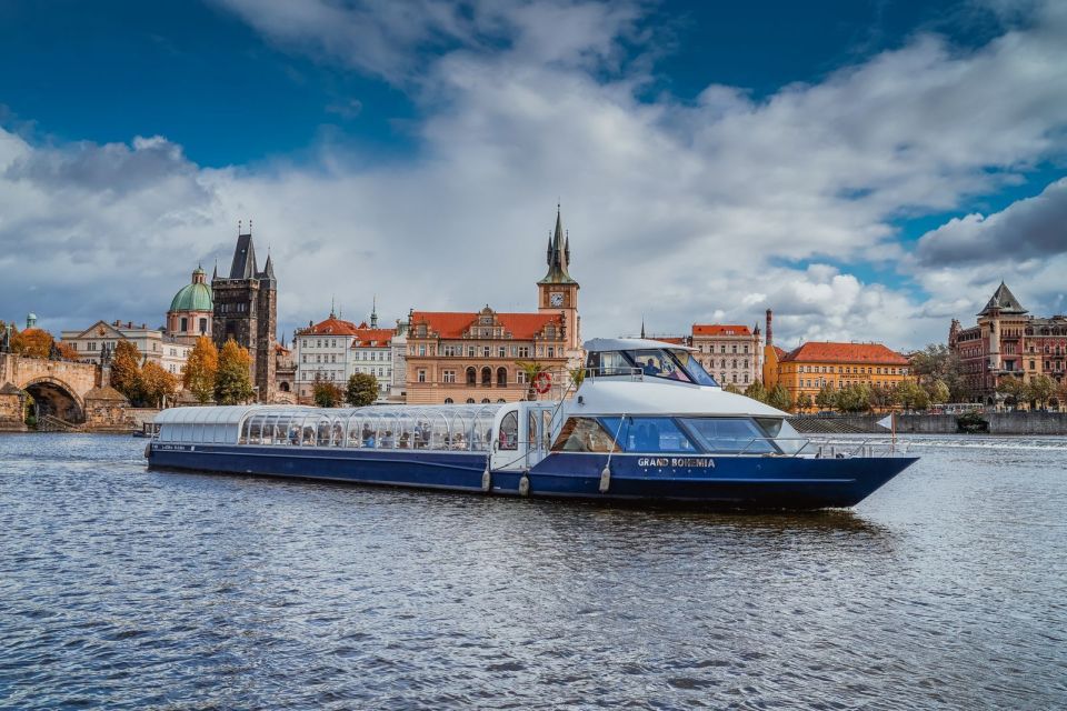 Prague: Evening Vltava River Eco Cruise With Prosecco - Experience Highlights