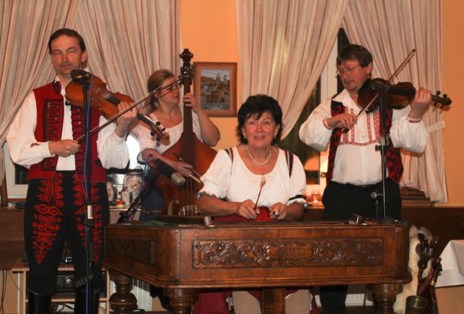 Prague: Folklore Evening With Music and Dinner - Experience Highlights