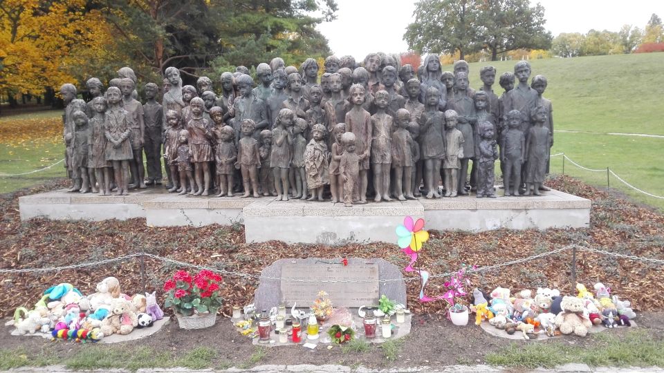 Prague: Guided Operation Anthropoid Tour With Lidice - Experience Highlights