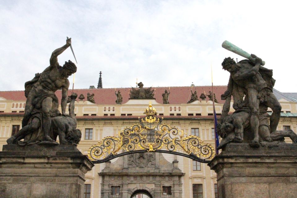Prague: Private Tour of the Prague Castle Grounds - Highlights of the Experience
